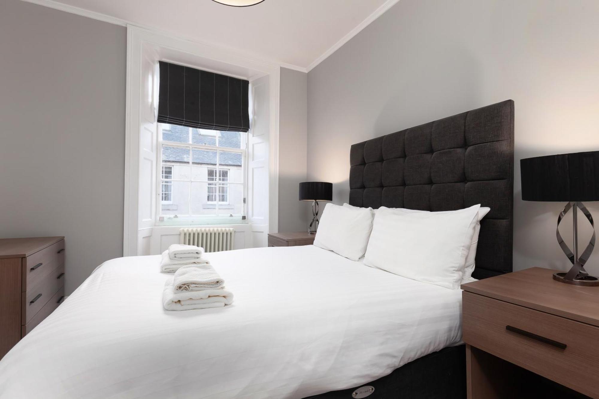 Destiny Scotland - Hill Street Apartments Edinburg Exteriör bild