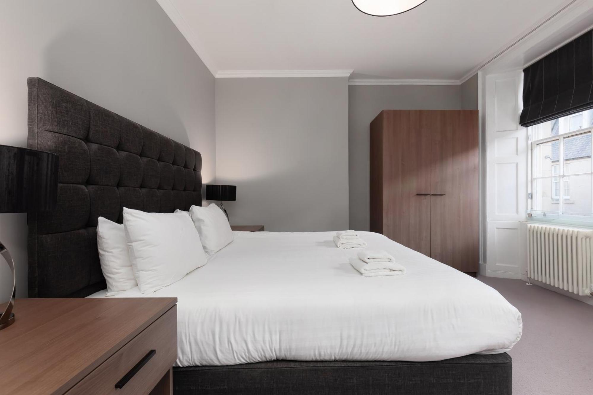 Destiny Scotland - Hill Street Apartments Edinburg Exteriör bild