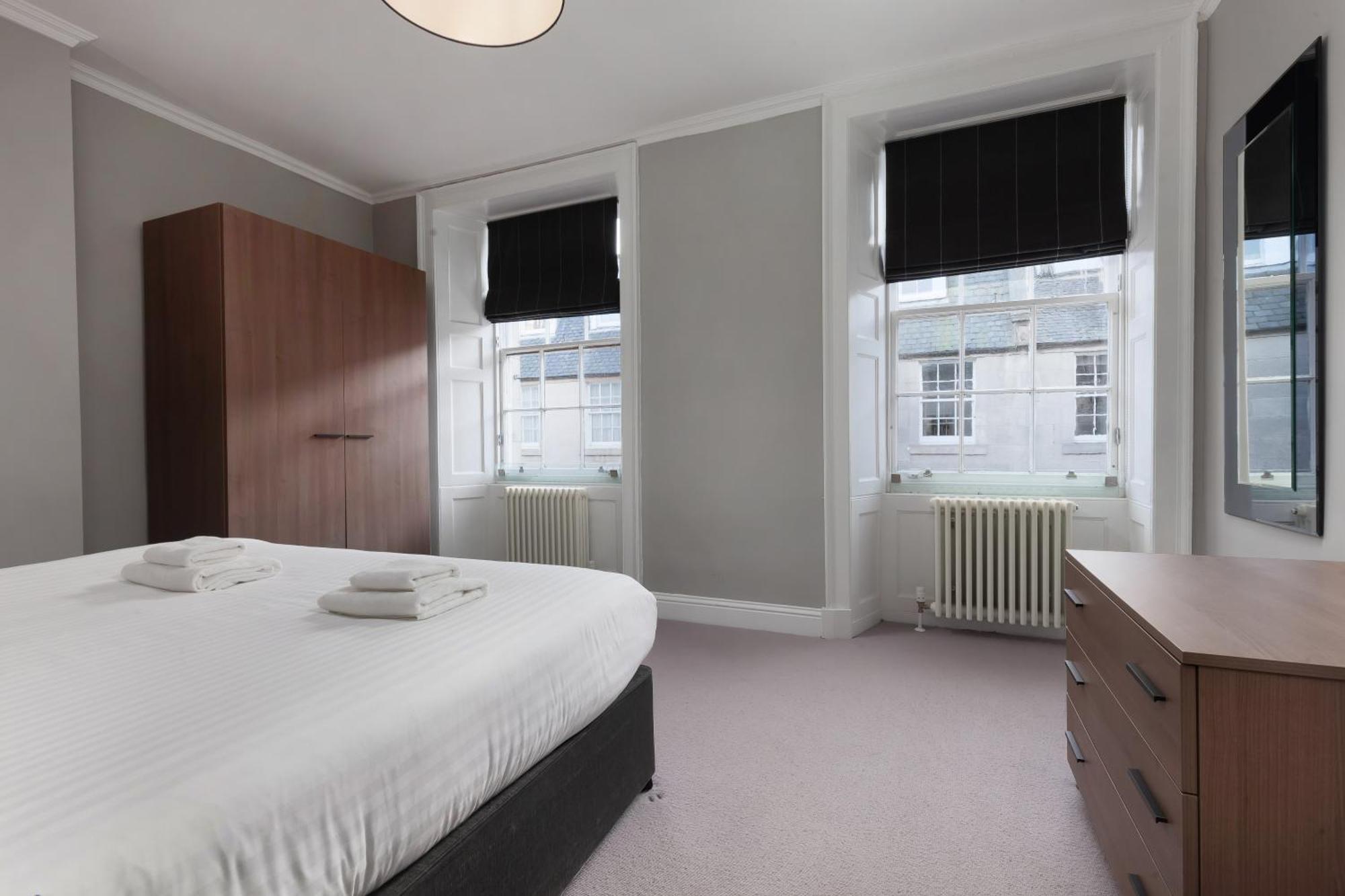 Destiny Scotland - Hill Street Apartments Edinburg Exteriör bild